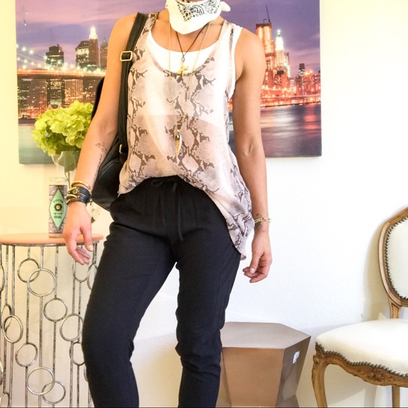 Banana Republic Black Jogger Pants - Picture 7 of 7